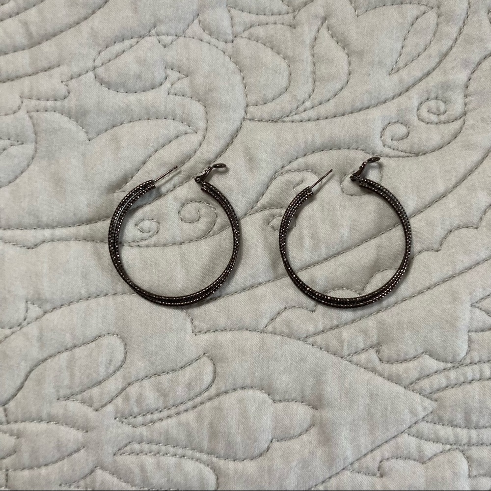 Twisted black Costume jewelry earrings